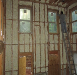Smart Seal | Brooklyn, NY | NYC | Foam Spray Insulation | Spray Foam Insulation | Closed Cell Spray Foam Insulation | Home Insulation Installers | Home Insulation Companies | Residential Insulation Contractors |